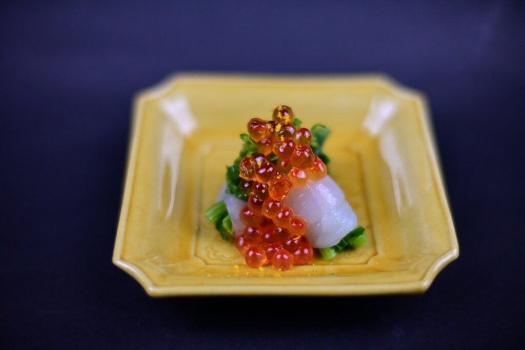 とらふぐ昆布締めなの花巻