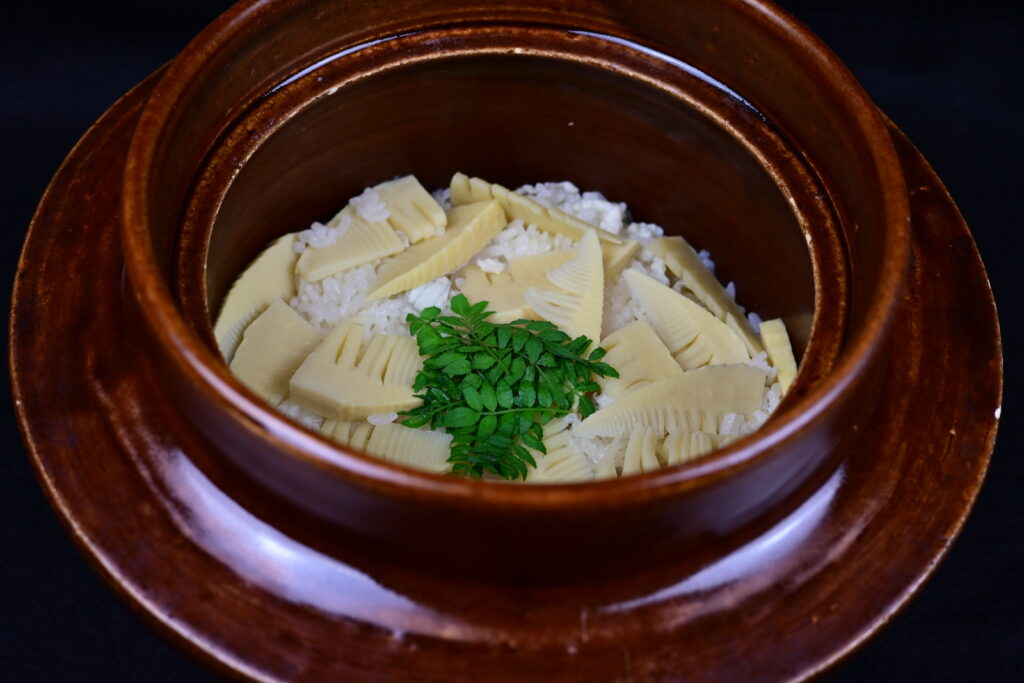 とらふぐ筍ご飯