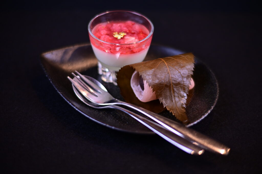 関東風桜もち　苺ヨーグルトゼリー